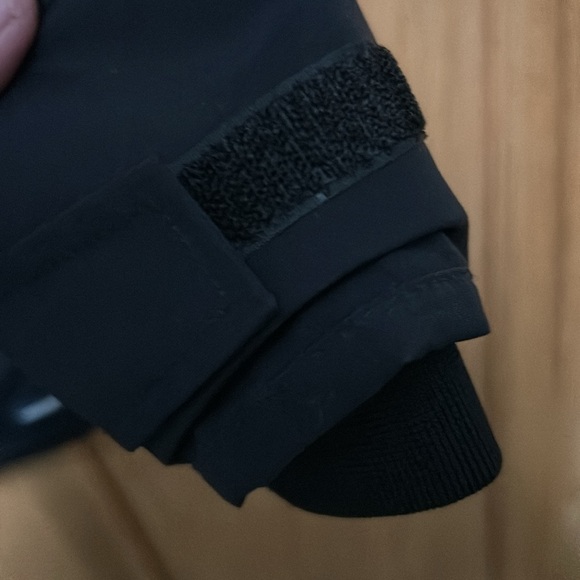 Lands’ End Women’s Winter Squall Jacket. Black. Size Large. (Relaxed Fit) - Picture 4 of 10